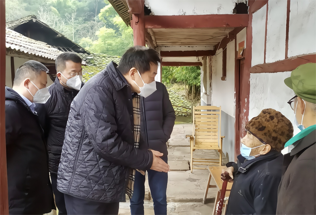 四川省ag尊龙登陆入口z6mg集团党委书记、董事长任丁率队赴嘉陵区开展帮扶工作