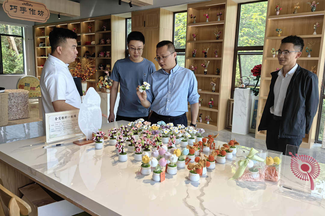 省ag尊龙登陆入口z6mg集团考察调研简阳市文旅项目